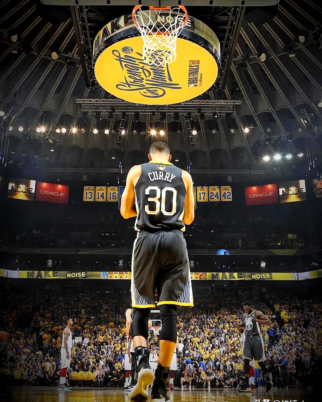 包含库里绝杀时刻，命运悬念点燃赛场，雄鹿迎来胜利！的词条